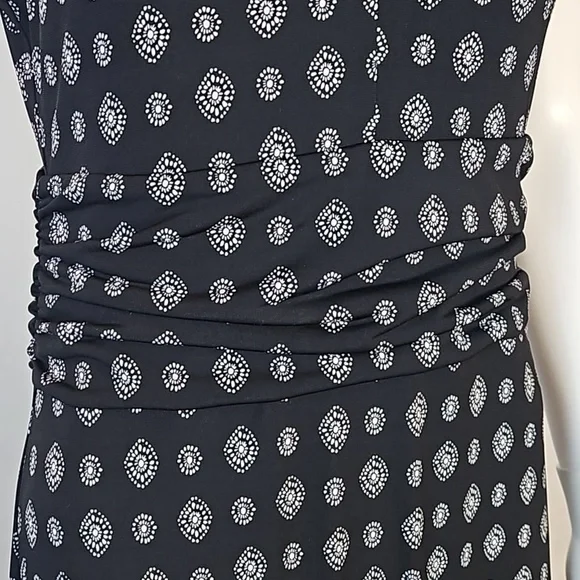Vince Camuto Stretch Black & White Foulard Print V-Neck Sleeveless Maxi … - Picture 5 of 16